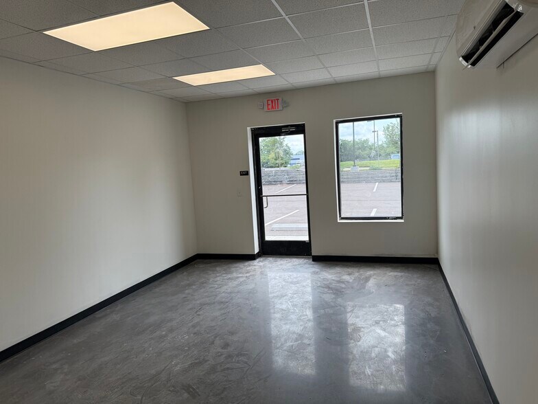 3630 Ohara Rd, Erlanger, KY à louer - Photo du bâtiment - Image 2 de 7