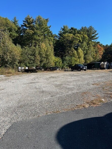 123-125 Mendon St, Bellingham, MA à vendre - Photo du bâtiment - Image 2 de 6