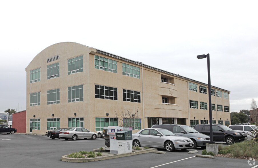 30 Liberty Ship Way, Sausalito, CA à louer - Photo principale - Image 1 de 6