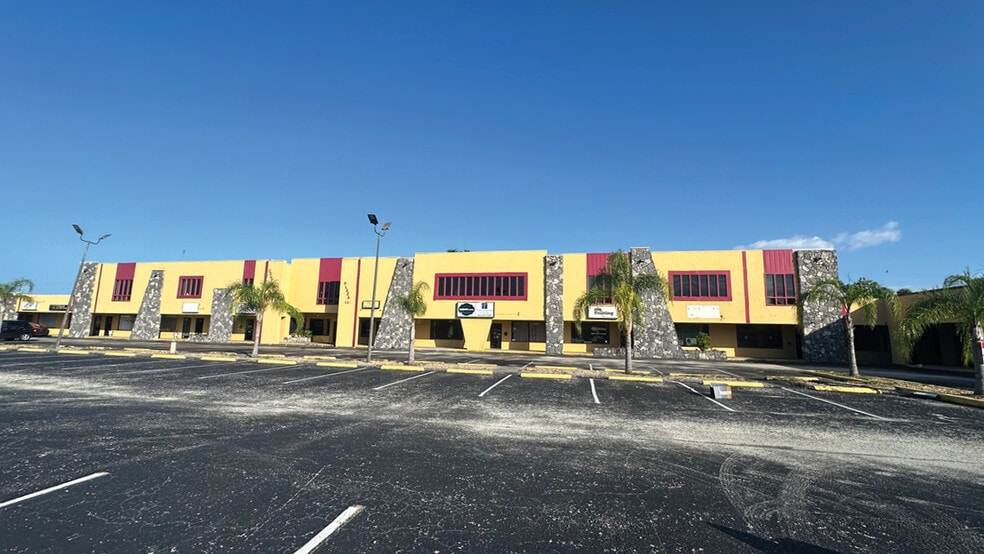 661 Beville Rd, Daytona Beach, FL for sale - Building Photo - Image 1 of 3