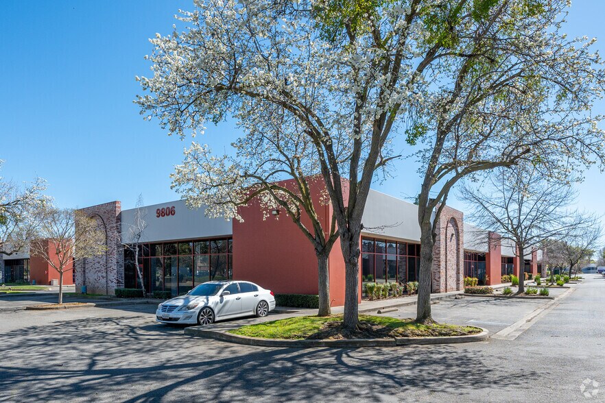 9806 Old Winery Pl, Sacramento, CA for lease - Building Photo - Image 1 of 7