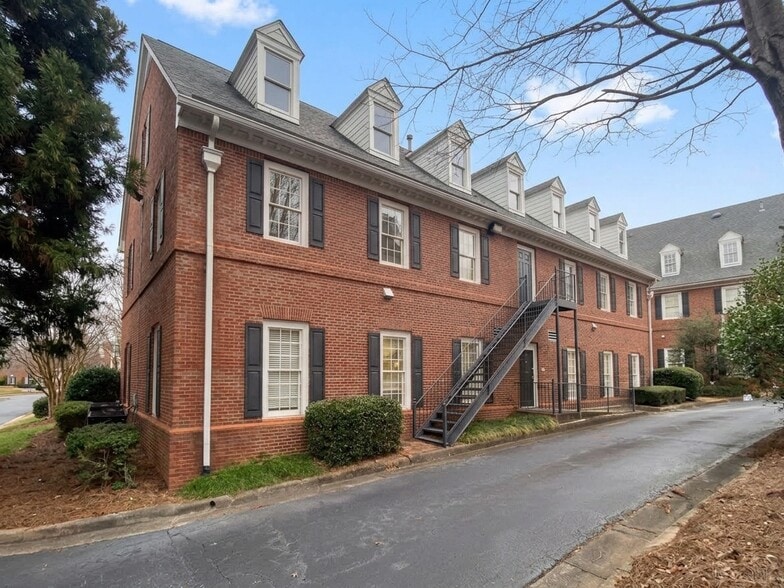 6298 Baker Ct, Norcross, GA for lease - Building Photo - Image 2 of 17
