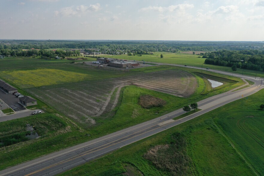 1226 3rd St S, Sartell, MN à louer - Photo du bâtiment - Image 3 de 7