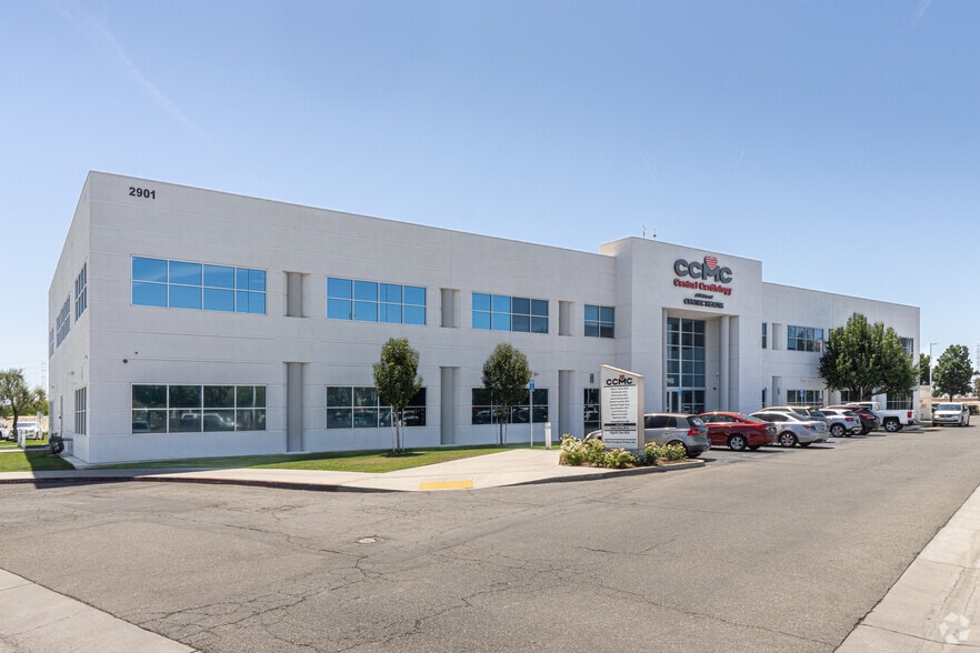 2901 Sillect Ave, Bakersfield, CA for sale - Building Photo - Image 2 of 3