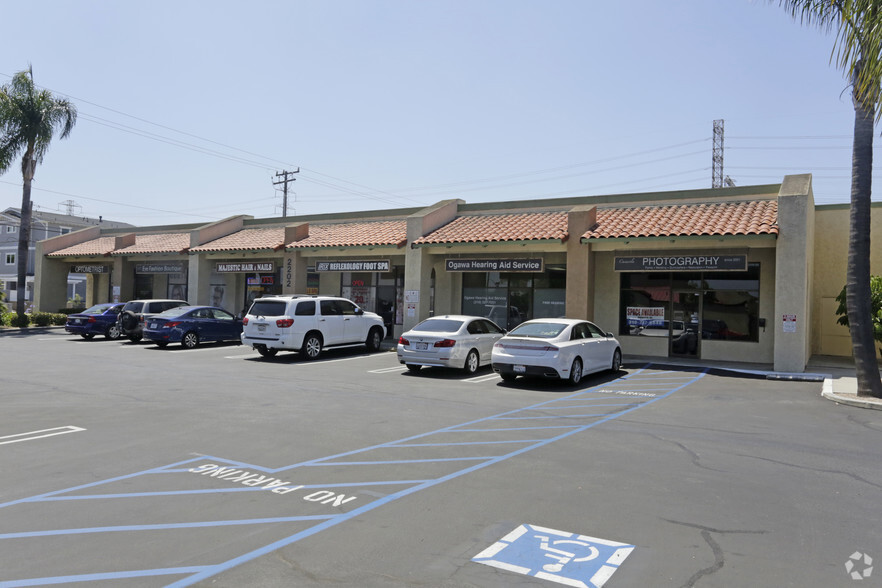 2200-2214 Artesia Blvd, Torrance, CA for sale - Primary Photo - Image 1 of 1