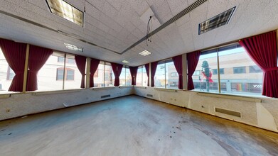 101 W First St, Dixon, IL for lease Interior Photo- Image 1 of 18