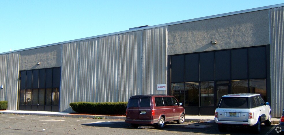 9 Basin Dr, Kearny, NJ à louer - Photo du bâtiment - Image 2 de 10