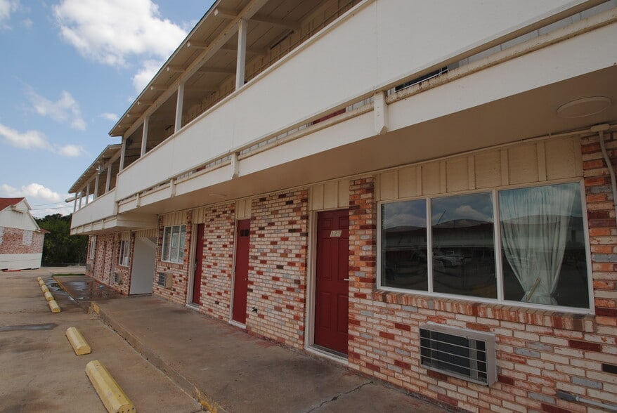 150 State Highway 35 N, Port Lavaca, TX for sale - Building Photo - Image 2 of 15