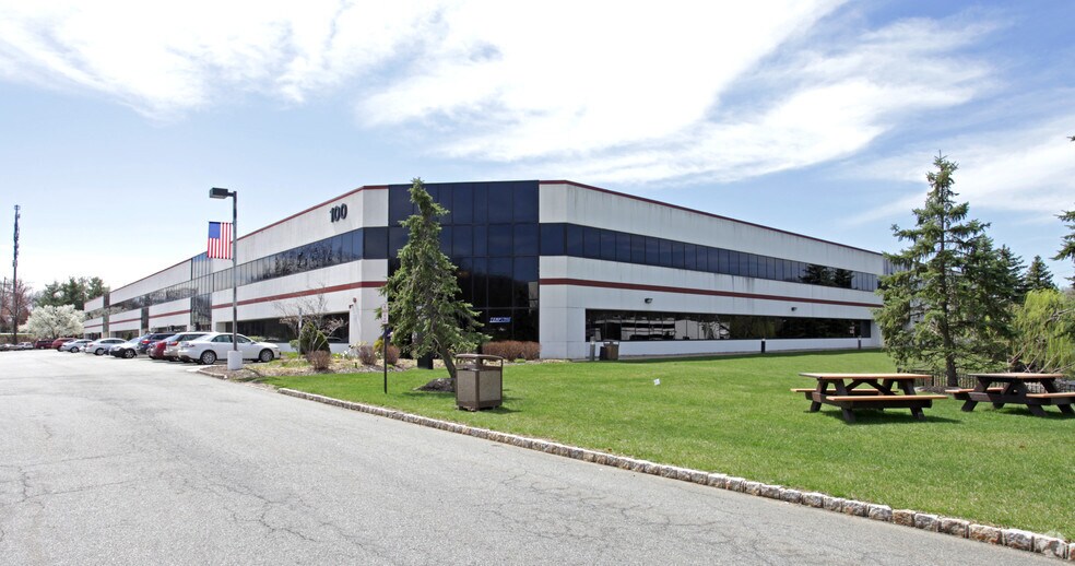 100 American Rd, Morris Plains, NJ à louer - Photo du bâtiment - Image 3 de 3
