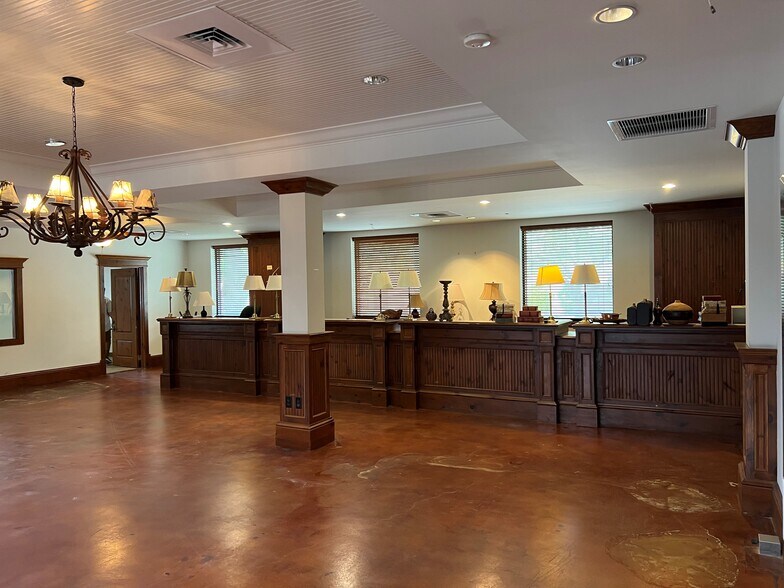 622 Clara Barton Blvd, Garland, TX à louer - Photo intérieure - Image 2 de 5
