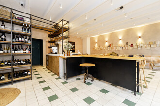 126-137 Hackney Rd, London for lease Interior Photo- Image 1 of 5