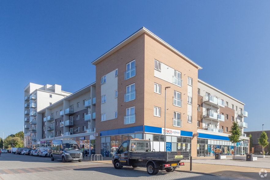 Maylands Av, Hemel Hempstead for lease - Building Photo - Image 1 of 4