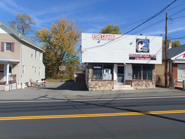 Plus de détails pour 32a Old Matawan Rd, Old Bridge, NJ - Commerce de détail à louer