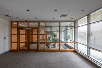 2000 Lenox Dr, Lawrenceville, NJ à louer Photo intérieure- Image 2 de 7