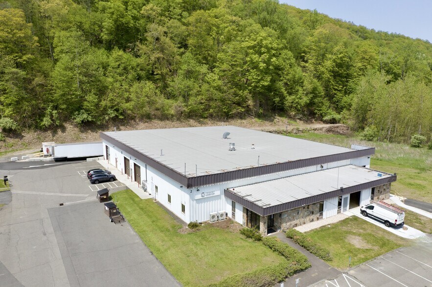 1114 Federal Rd, Brookfield, CT à louer - Photo du bâtiment - Image 2 de 11