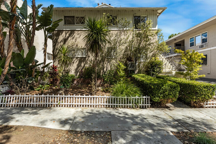 7627 Hampton Ave, Los Angeles, CA for sale - Building Photo - Image 2 of 20