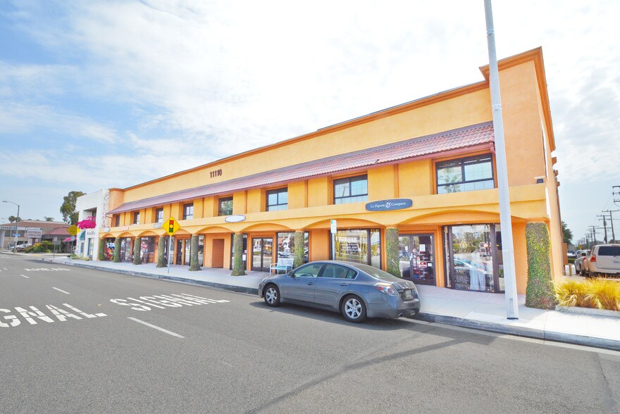 11110 Los Alamitos Blvd, Los Alamitos, CA for lease - Primary Photo - Image 1 of 30