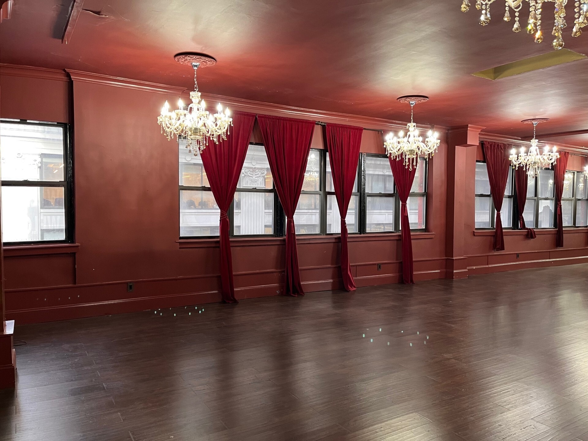 516 8th Ave, New York, NY for lease Primary Photo- Image 1 of 6