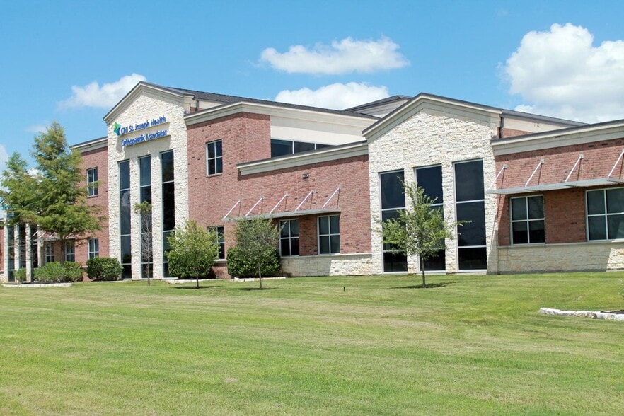 2803 Earl Rudder Freeway, College Station, TX for lease - Building Photo - Image 2 of 2