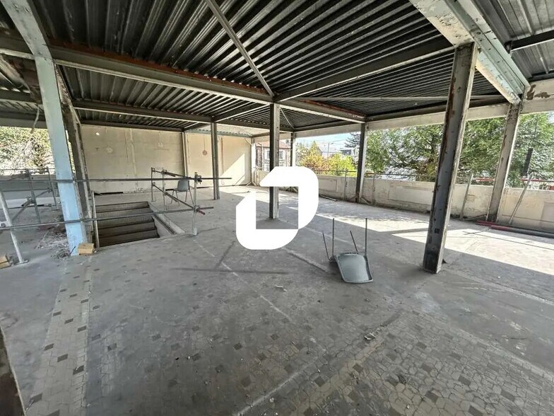 Office in Eaubonne for sale - Building Photo - Image 3 of 14