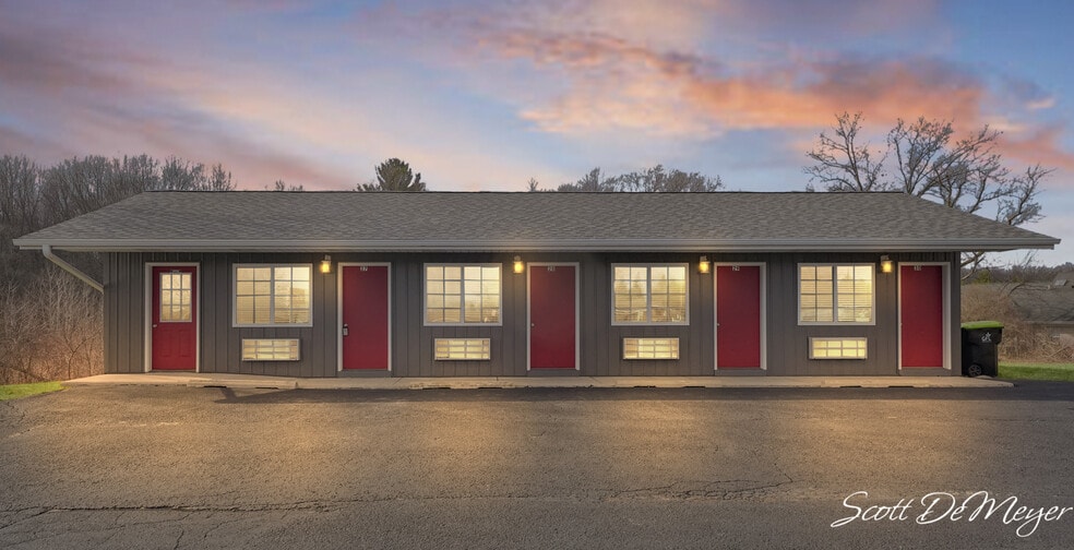 109 S Greenville West Dr, Greenville, MI for sale - Primary Photo - Image 1 of 22