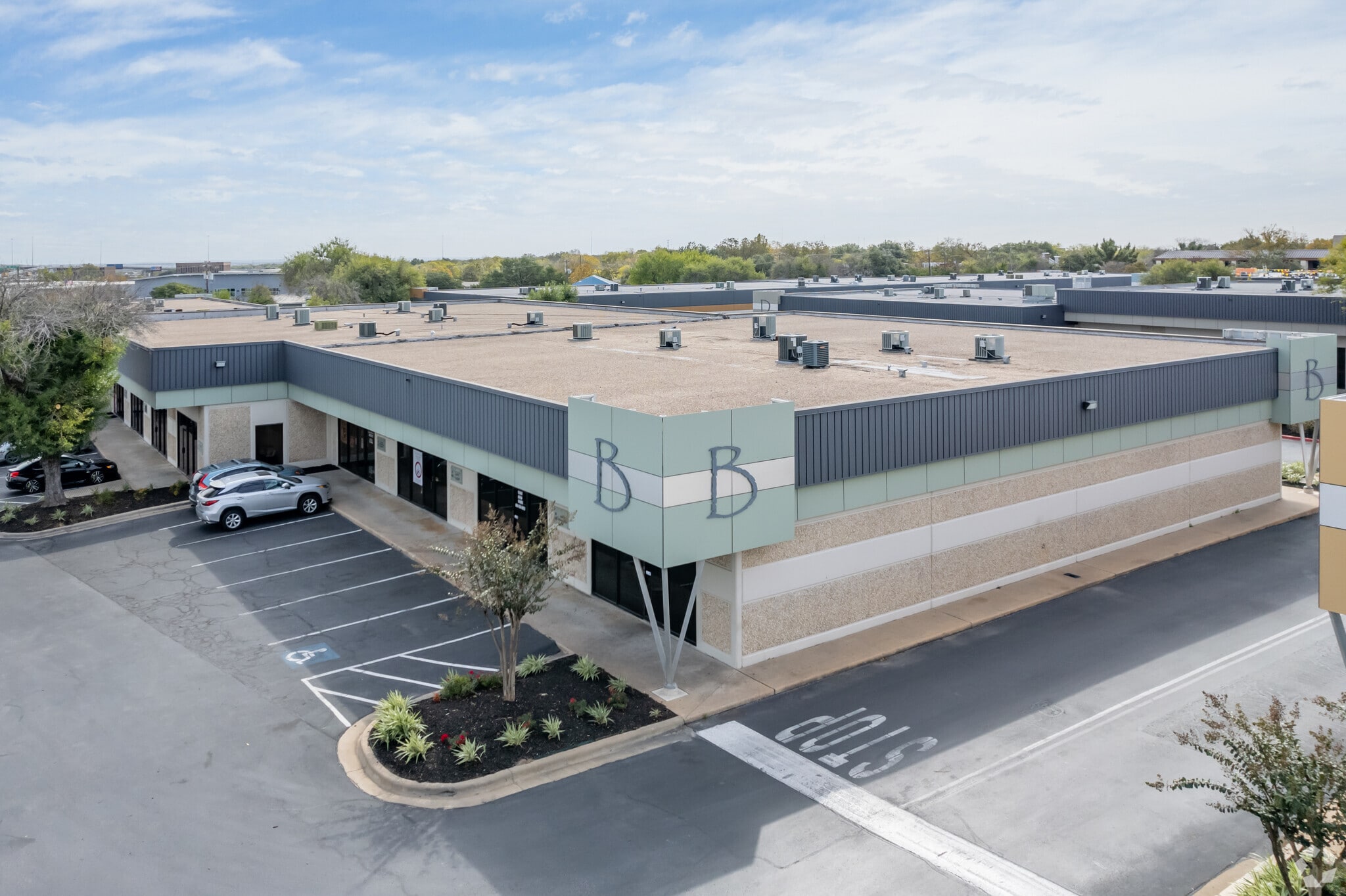 7801 N Lamar Blvd, Austin, TX for lease Primary Photo- Image 1 of 19