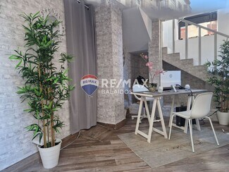 Plus de détails pour Commerce de détail à vendre