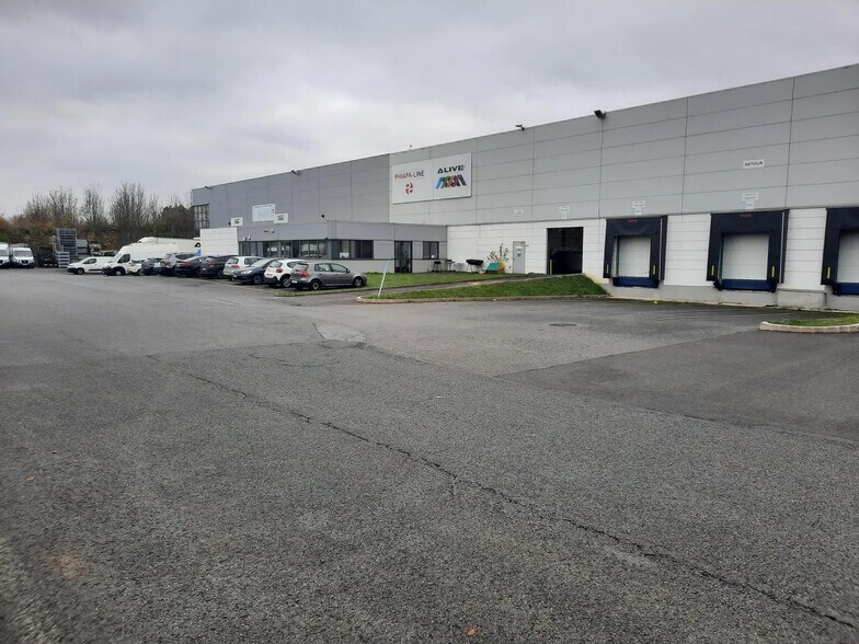 Industriel dans Lieusaint à louer - Photo du bâtiment - Image 3 de 5