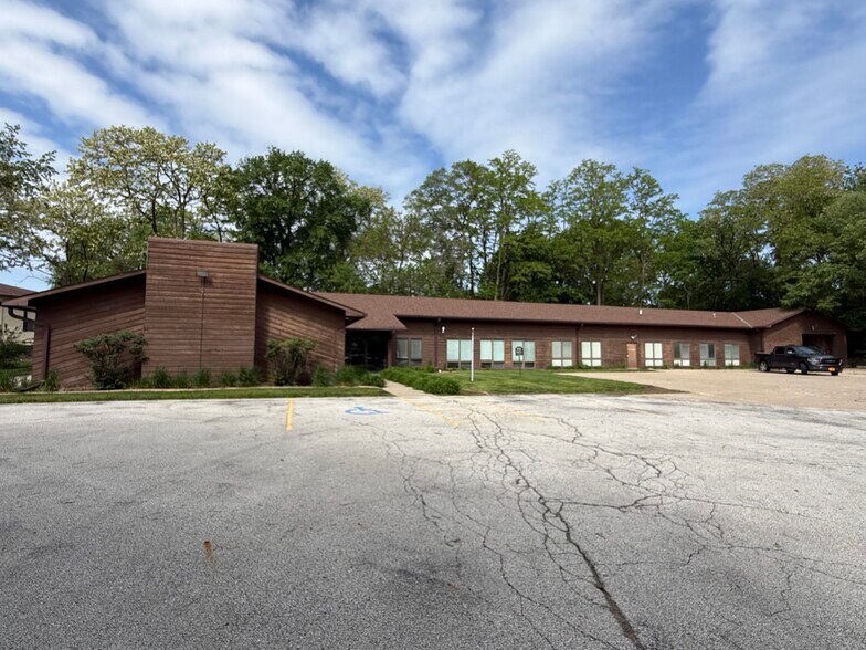 1801 Fuller Rd, West Des Moines, IA à vendre - Photo du bâtiment - Image 2 de 23
