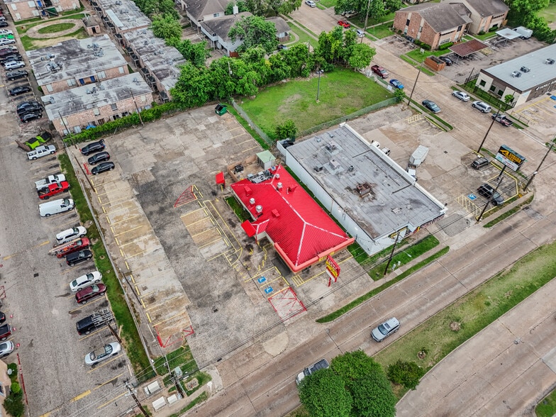 5426 Antoine Dr, Houston, TX à vendre - Photo du bâtiment - Image 3 de 49