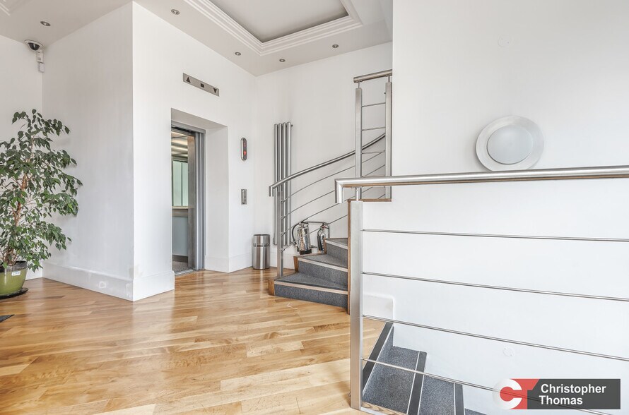 2-4 Sheet St, Windsor à louer - Photo intérieure - Image 3 de 6