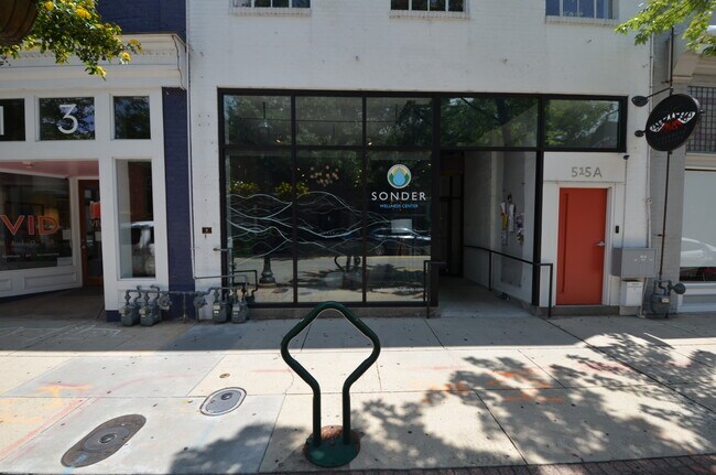 More details for 515 S Elm St, Greensboro, NC - Retail for Lease