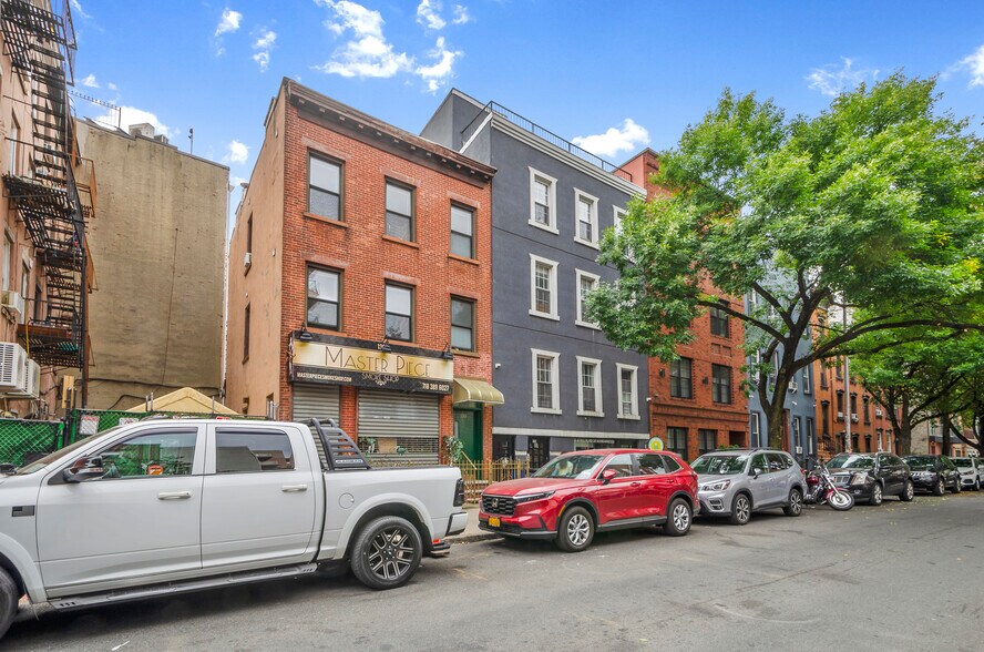 128 India St, Brooklyn, NY à vendre - Photo du bâtiment - Image 1 de 27