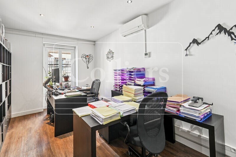 8 Boulevard Louis Salvator, Marseille for sale - Interior Photo - Image 3 of 13