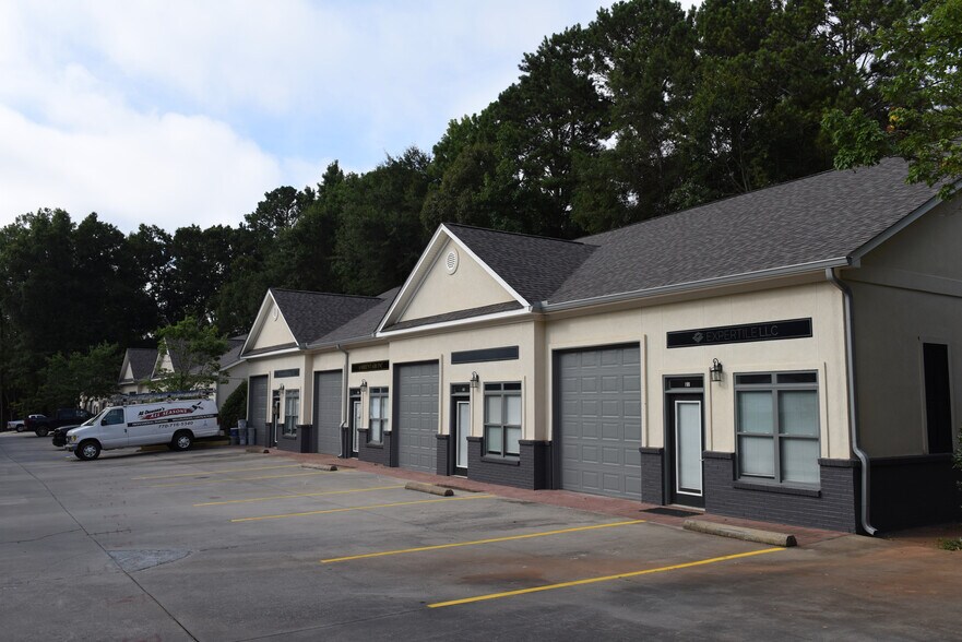 193-199 Fulton Ct, Peachtree City, GA à louer - Photo principale - Image 1 de 12