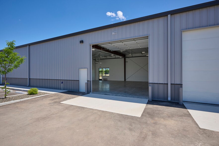 2007 S Saturn Way, Boise, ID for sale - Building Photo - Image 3 of 6