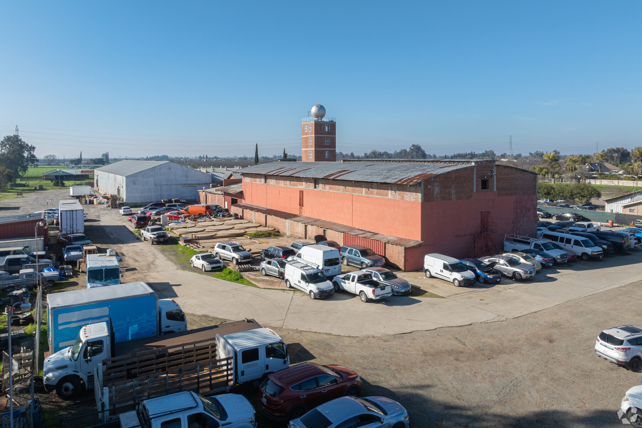 5621 W McKenzie Ave, Fresno, CA for lease Primary Photo- Image 1 of 6