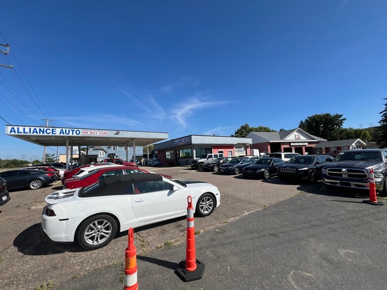 Hastings Ave and 727 20th St portfolio of 2 properties for sale on LoopNet.ca - Building Photo - Image 2 of 6