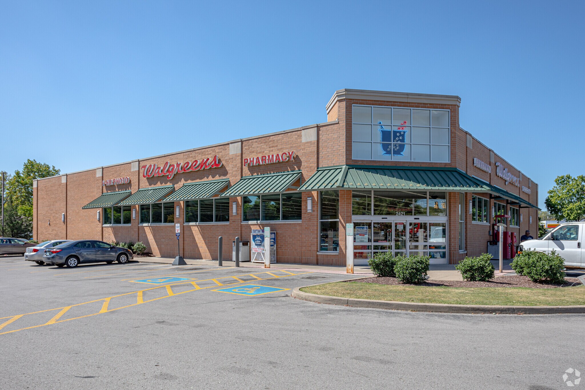 2421 Lebanon Pike, Nashville, TN for sale Primary Photo- Image 1 of 1