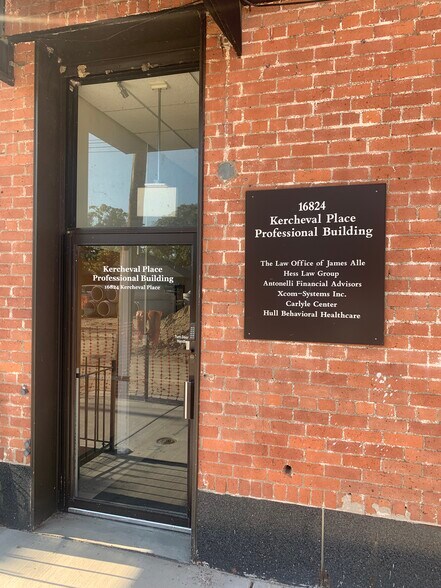 16824-16828 Kercheval Pl, Grosse Pointe, MI à louer - Photo du bâtiment - Image 3 de 11