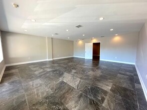 1116 Montgomery Cross Rd, Savannah, GA for lease Interior Photo- Image 2 of 8