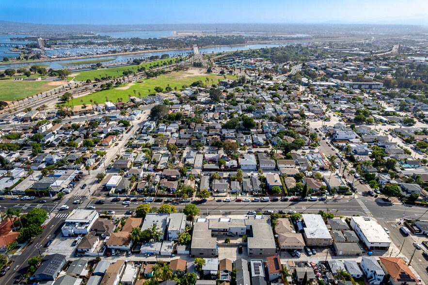 4649 Voltaire St, San Diego, CA for sale - Building Photo - Image 3 of 10