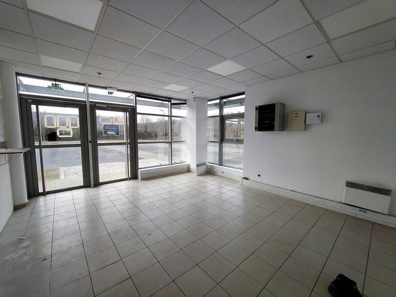 Industriel dans Combs-la-Ville à louer Photo intérieure- Image 1 de 11