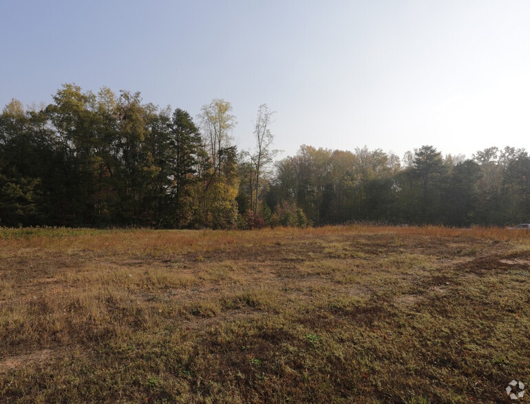 1748 Old York Rd, York, SC for sale - Building Photo - Image 2 of 5