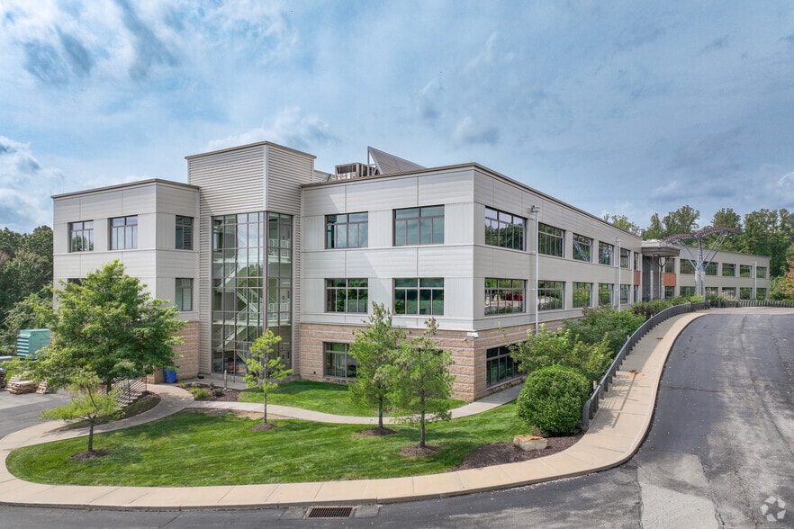 100 Global View Dr, Warrendale, PA à louer - Photo du bâtiment - Image 3 de 16