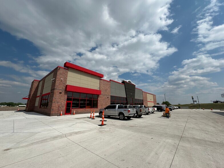3400 Halligan Dr, North Platte, NE à louer - Photo du bâtiment - Image 3 de 4