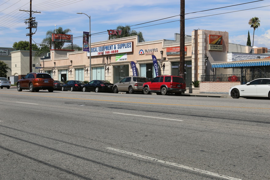 7318 Sepulveda Blvd, Van Nuys, CA à louer - Photo du bâtiment - Image 2 de 5