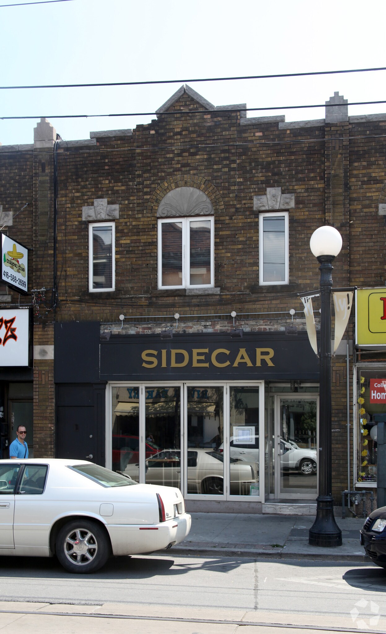 577 College St, Toronto, ON for sale Primary Photo- Image 1 of 1