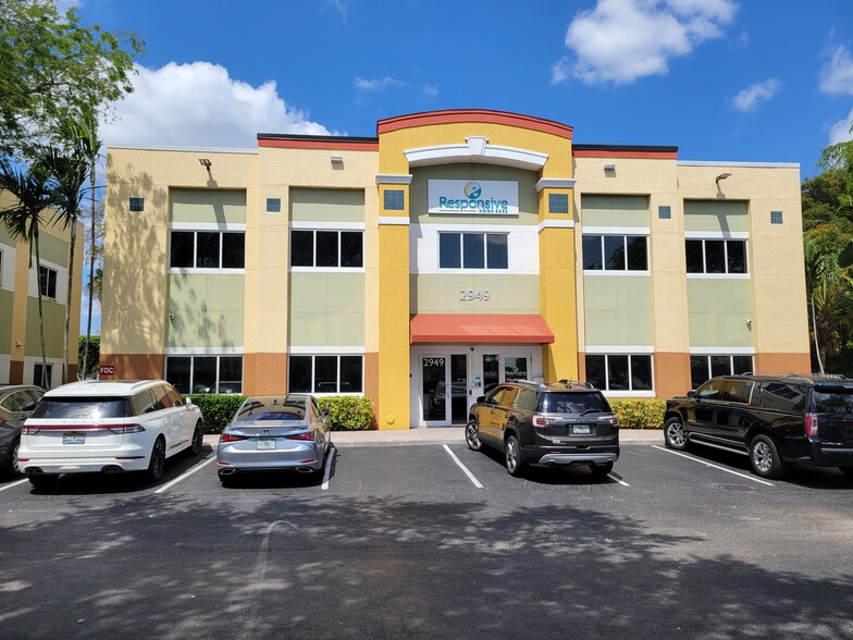 2949 W Cypress Creek Rd, Fort Lauderdale, FL à vendre - Photo du b timent - Image 1 de 24