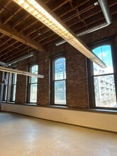 1027-1031 W Madison St, Chicago, IL for lease Interior Photo- Image 2 of 11